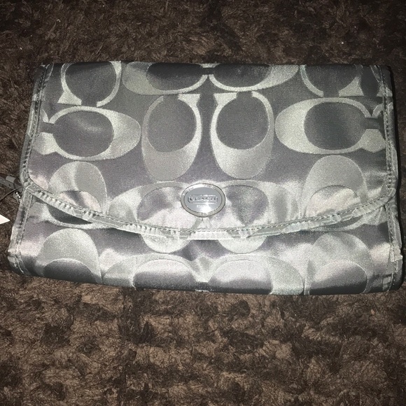 NWT Coach travel case - Picture 3 of 8